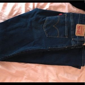 Levi’s 711 skinny jeans size 26